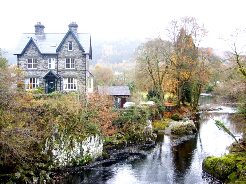  Betws-Y-Coed Centre