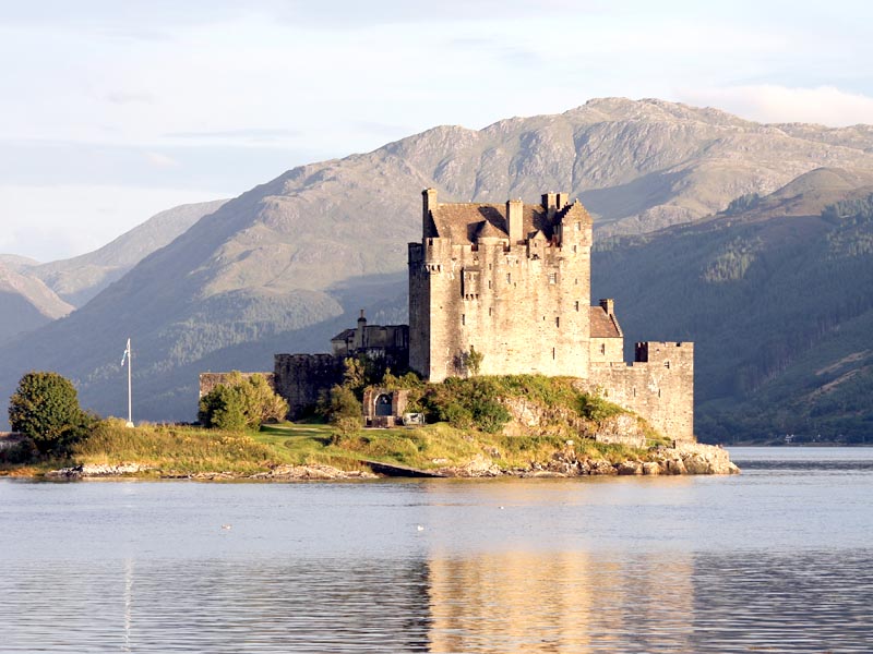  Eilean Donan Centre