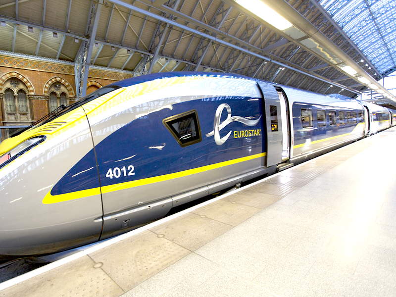  Eurostar Train